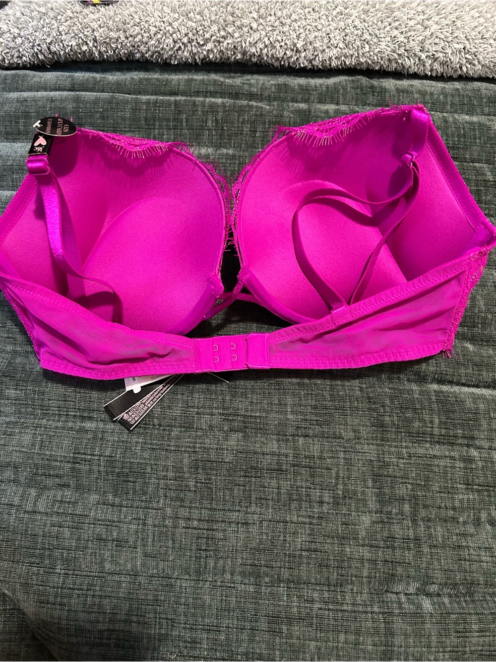 Victoria's Secret Fuchsia Lace Push-Up Bra - Picture 2 of 3
